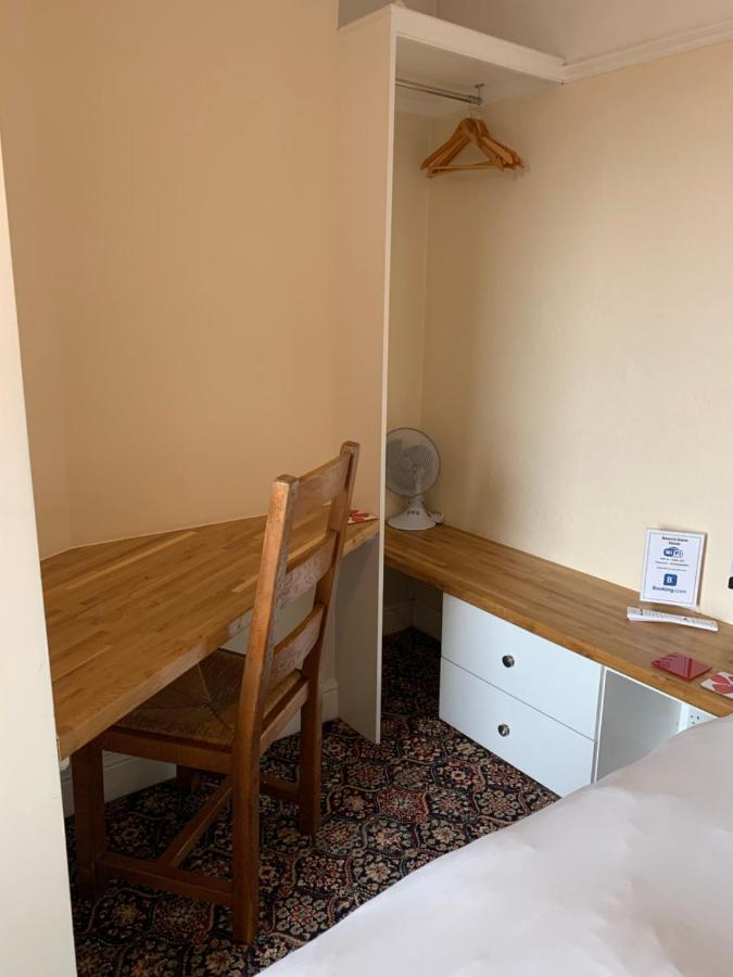 Bouvrie Guest House ヘレフォード エクステリア 写真